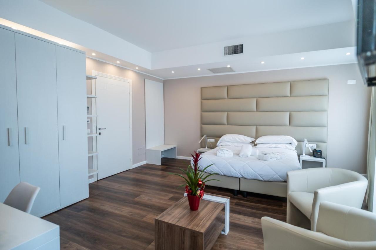 סנרמו Hotel Globo Suite-Correnti Hotels מראה חיצוני תמונה