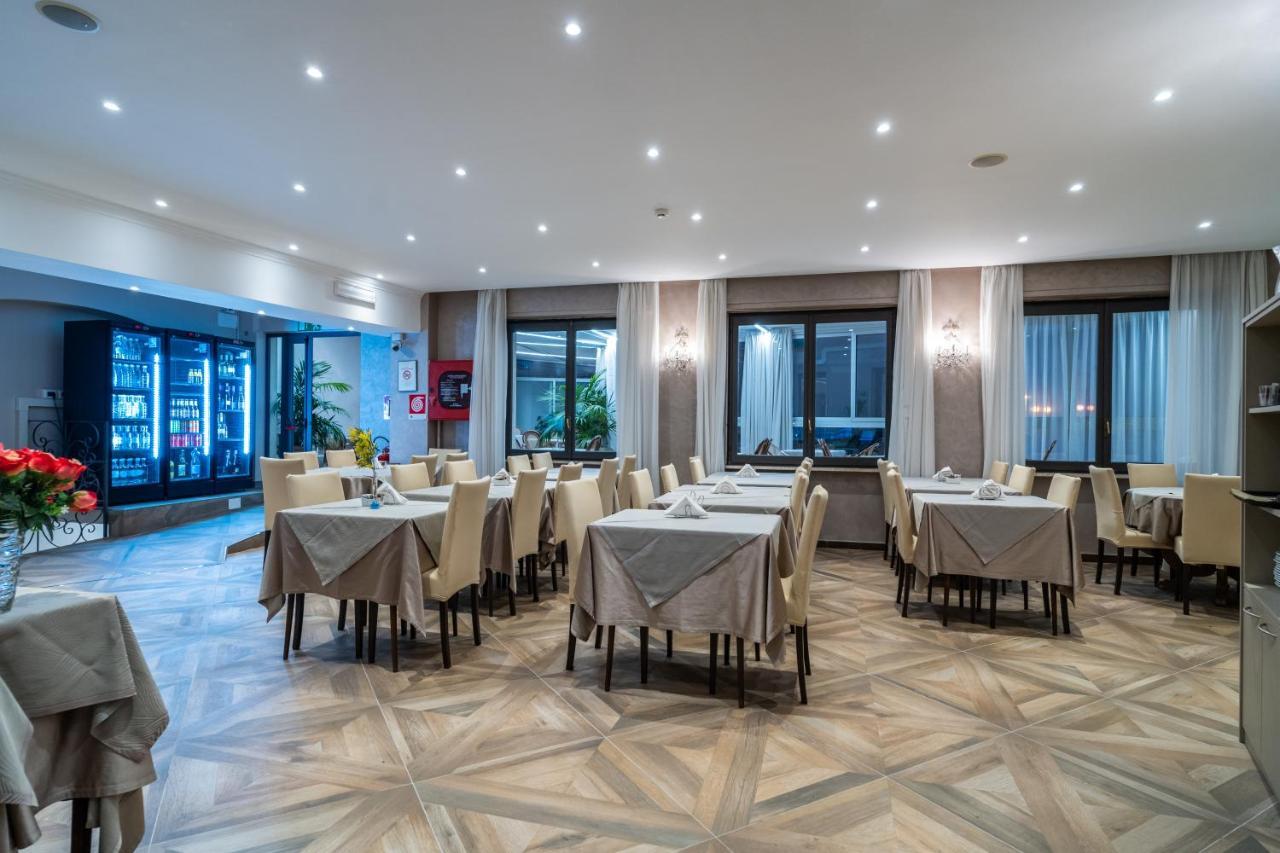 סנרמו Hotel Globo Suite-Correnti Hotels מראה חיצוני תמונה