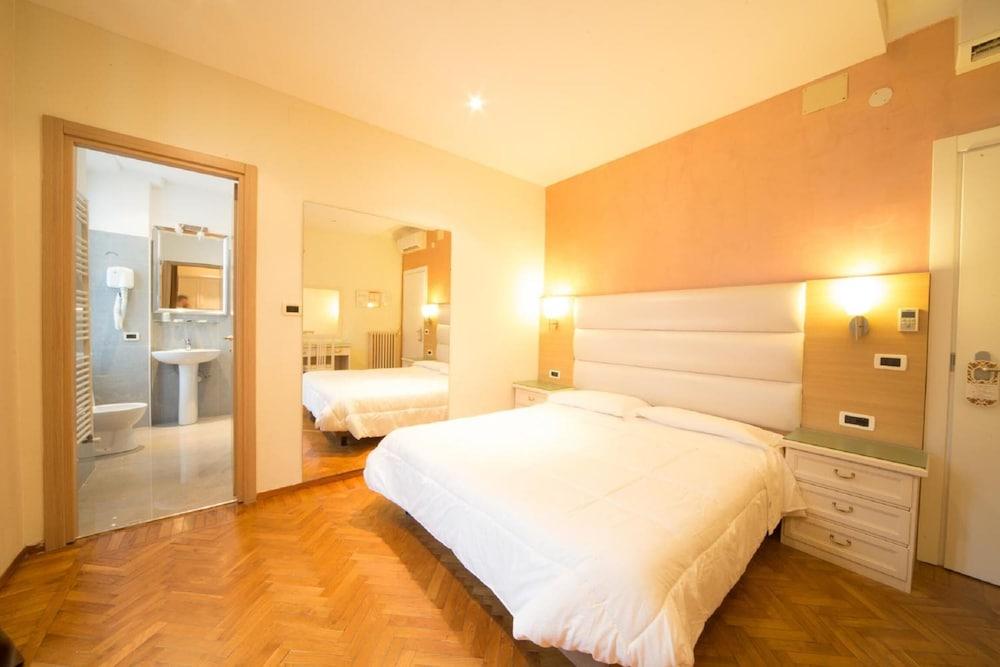 סנרמו Hotel Globo Suite-Correnti Hotels מראה חיצוני תמונה