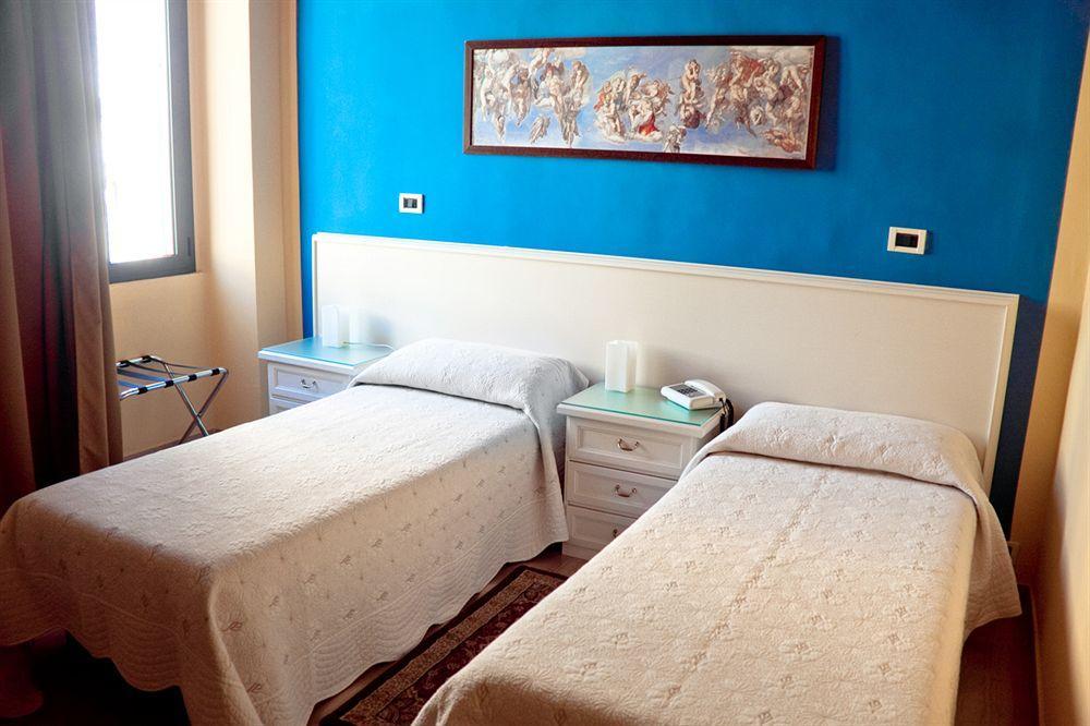 סנרמו Hotel Globo Suite-Correnti Hotels מראה חיצוני תמונה